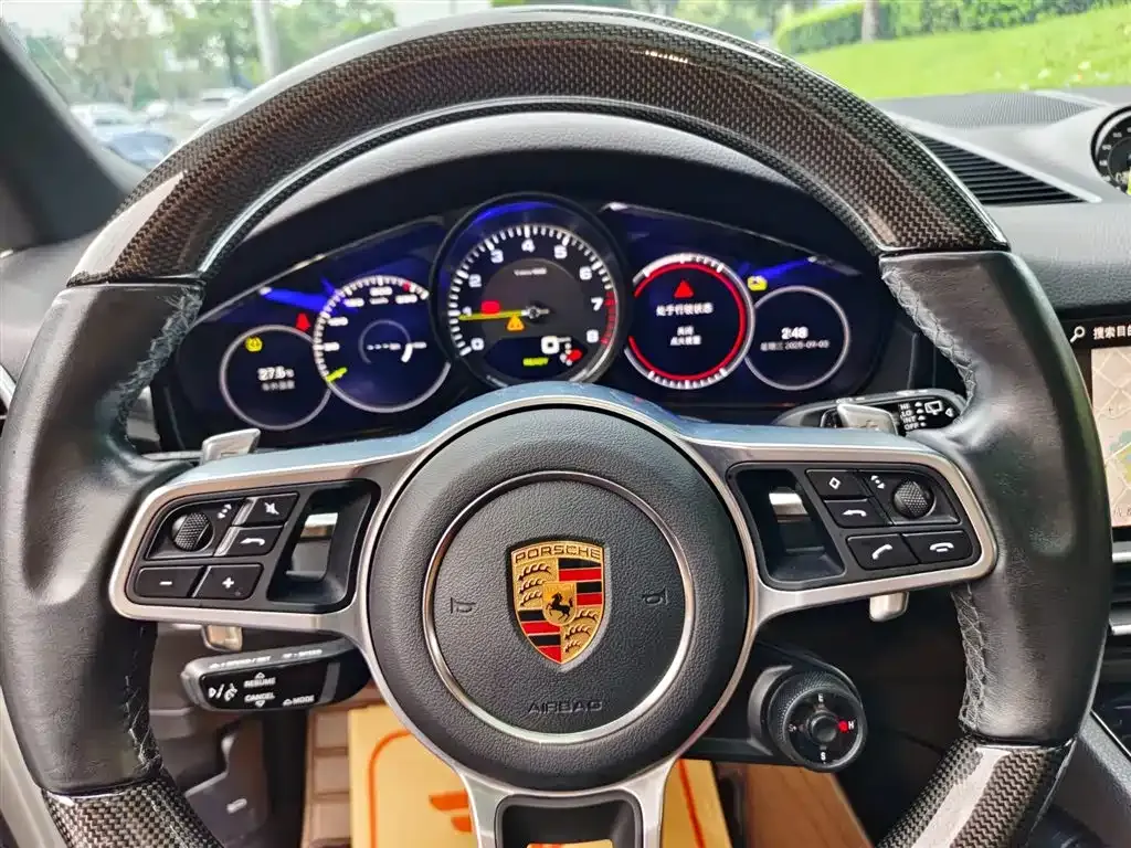 Porsche Cayenne Hybrid — фото 6