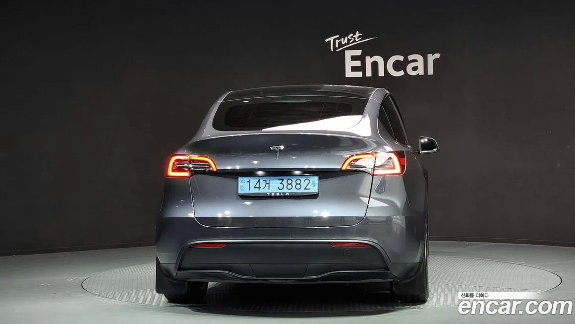 Tesla Model Y — фото 4