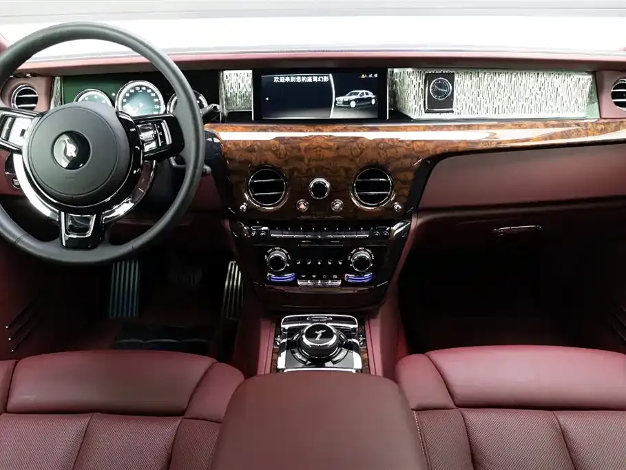 Rolls-Royce Phantom — фото 10