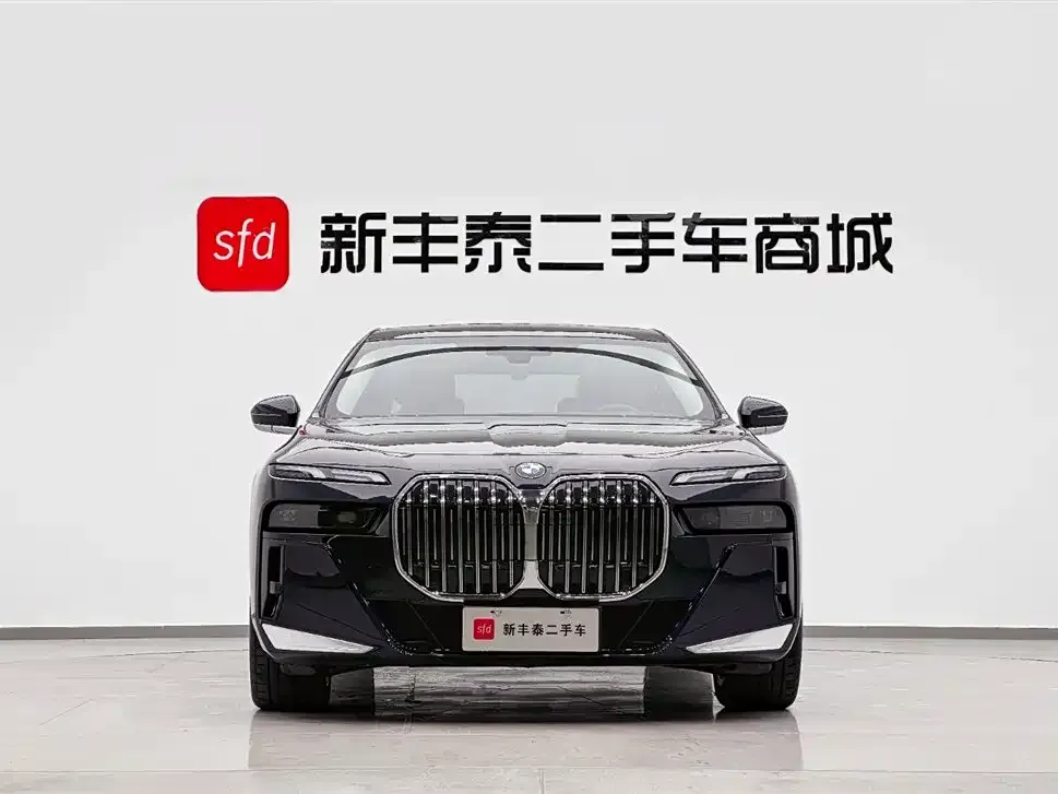 BMW 7 Series — фото 2