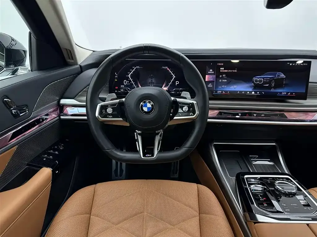 BMW 7 Series — фото 9