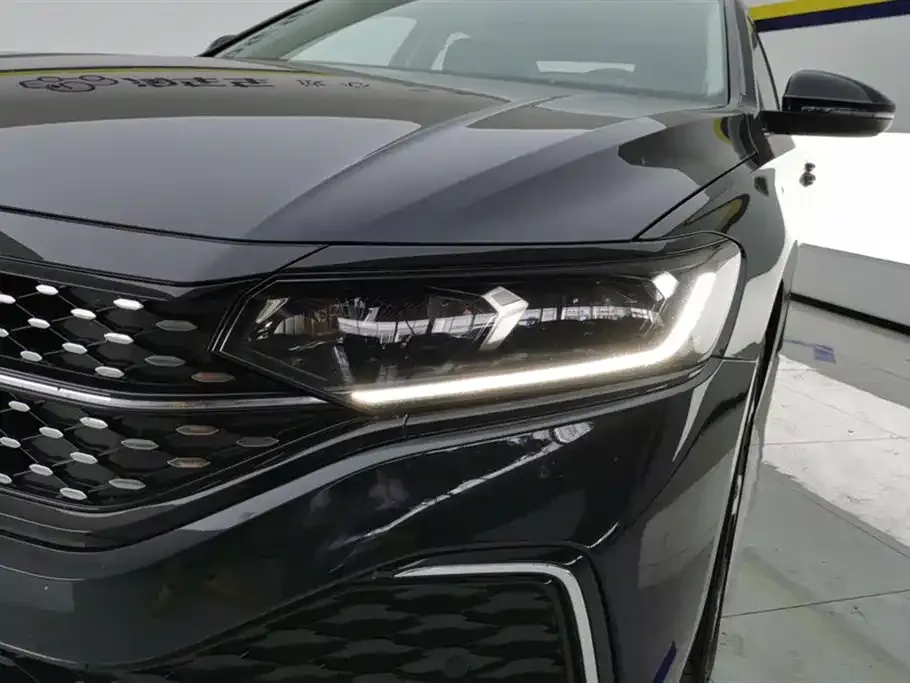 Volkswagen Passat — фото 5