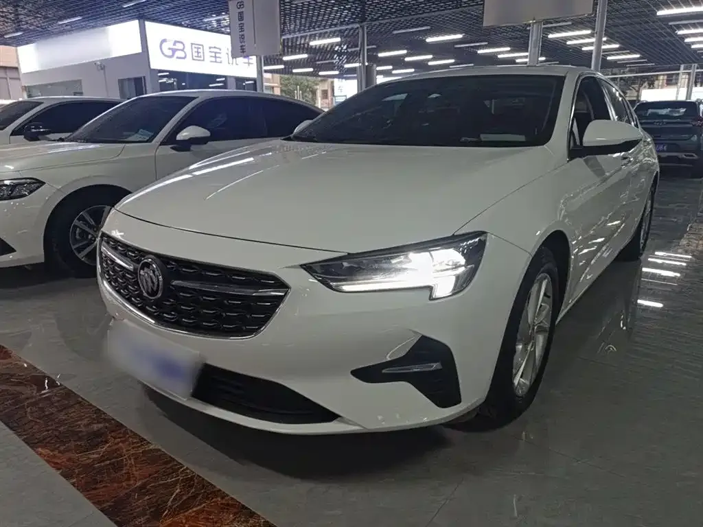 Buick Regal — фото 1