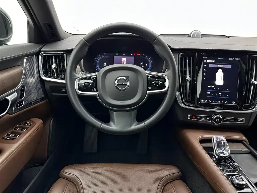 Volvo S90 — фото 9