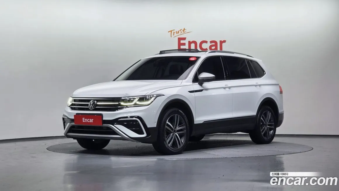 Volkswagen Tiguan — фото 1