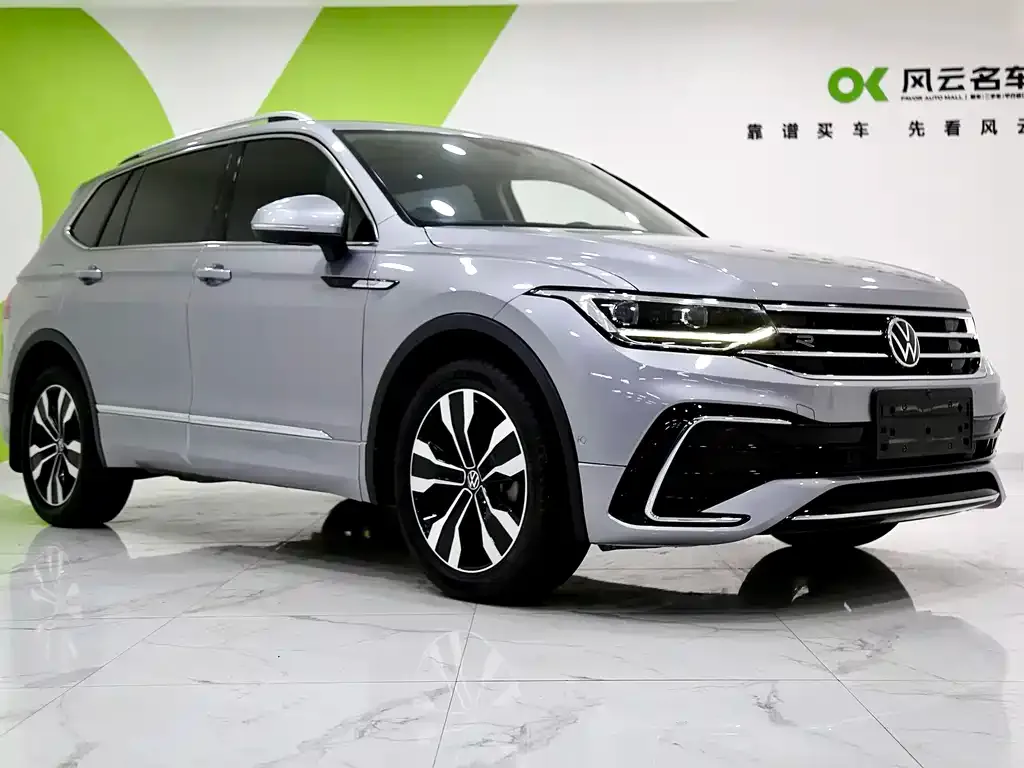 Volkswagen Tiguan L — фото 3