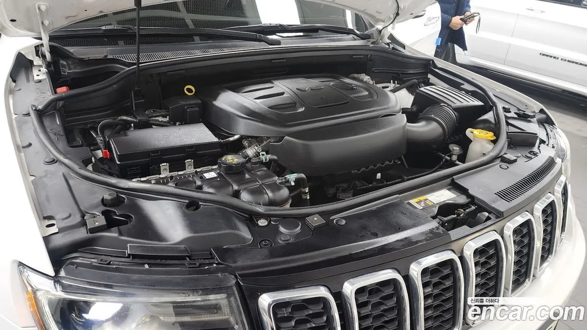 Jeep Cherokee — фото 6