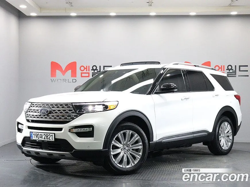 Ford Explorer — фото 1