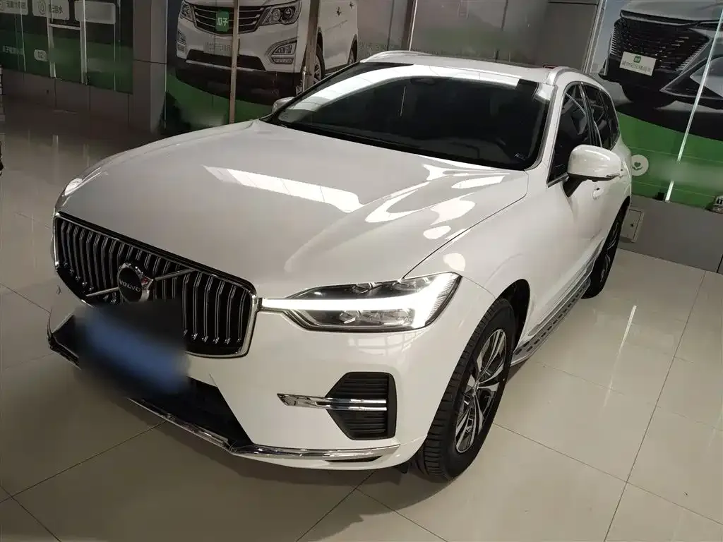 Volvo XC60 — фото 1