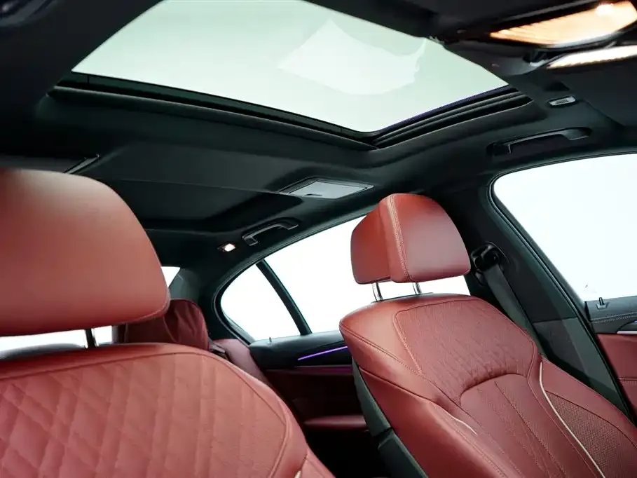 BMW 5 Series New Energy — фото 9