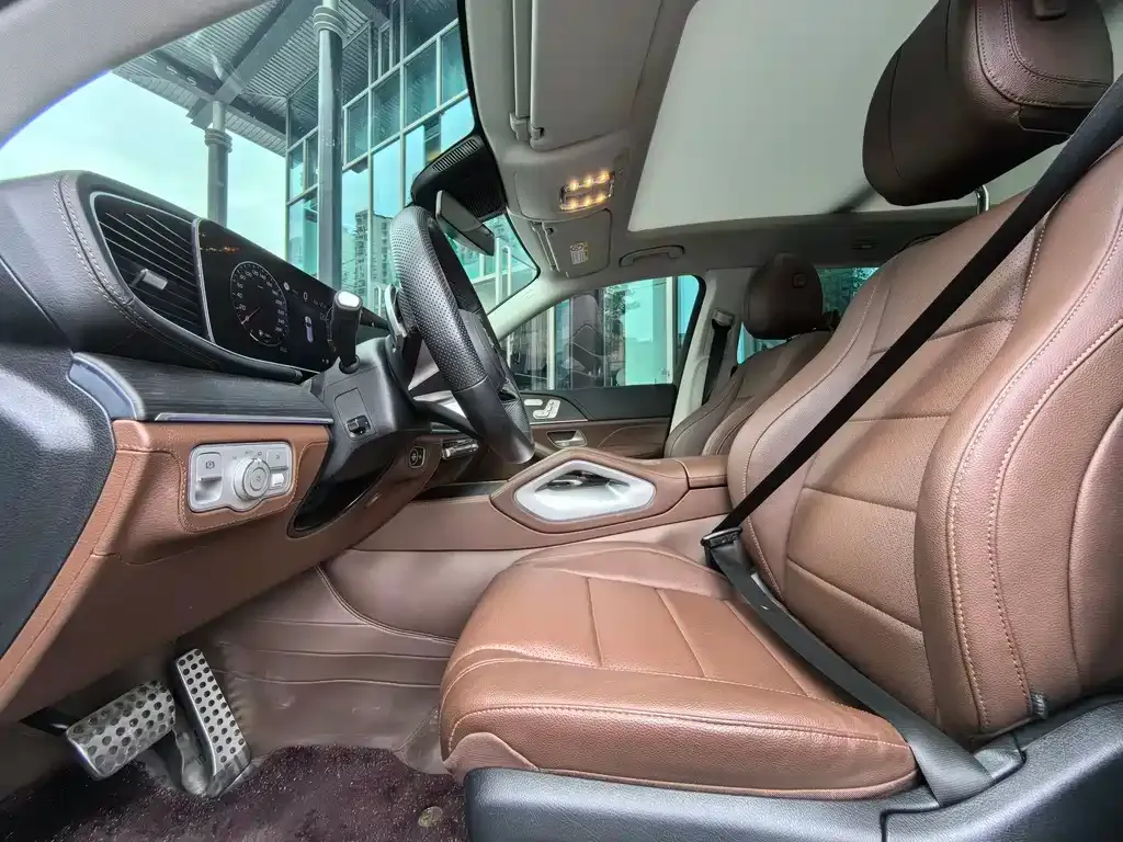 Mercedes-Benz GLS — фото 9
