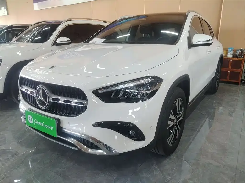 Mercedes-Benz GLA — фото 1