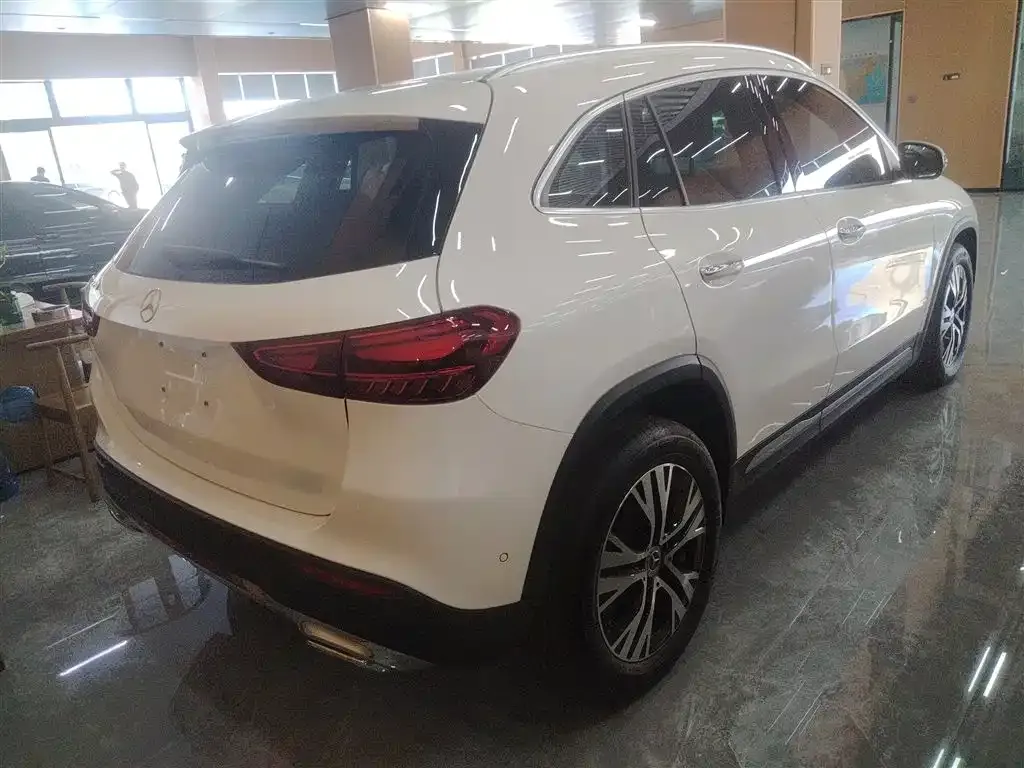 Mercedes-Benz GLA — фото 7