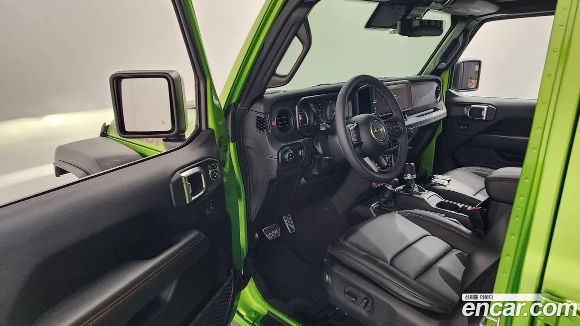 Jeep Wrangler — фото 10