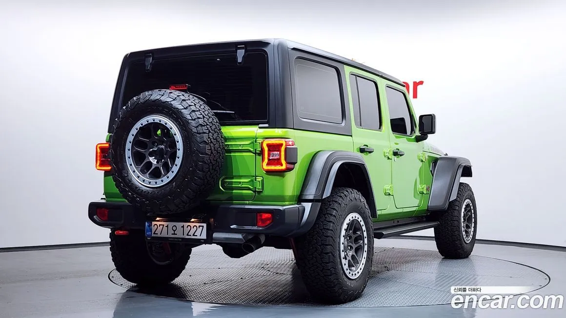 Jeep Wrangler — фото 2