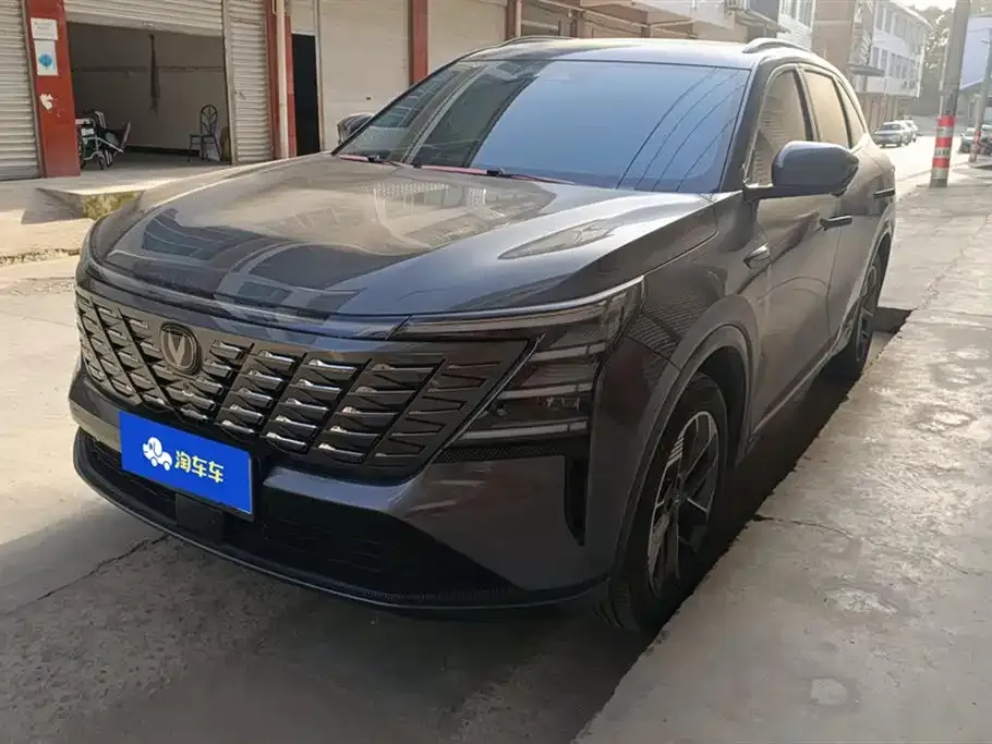Changan CS75PLUS — фото 1