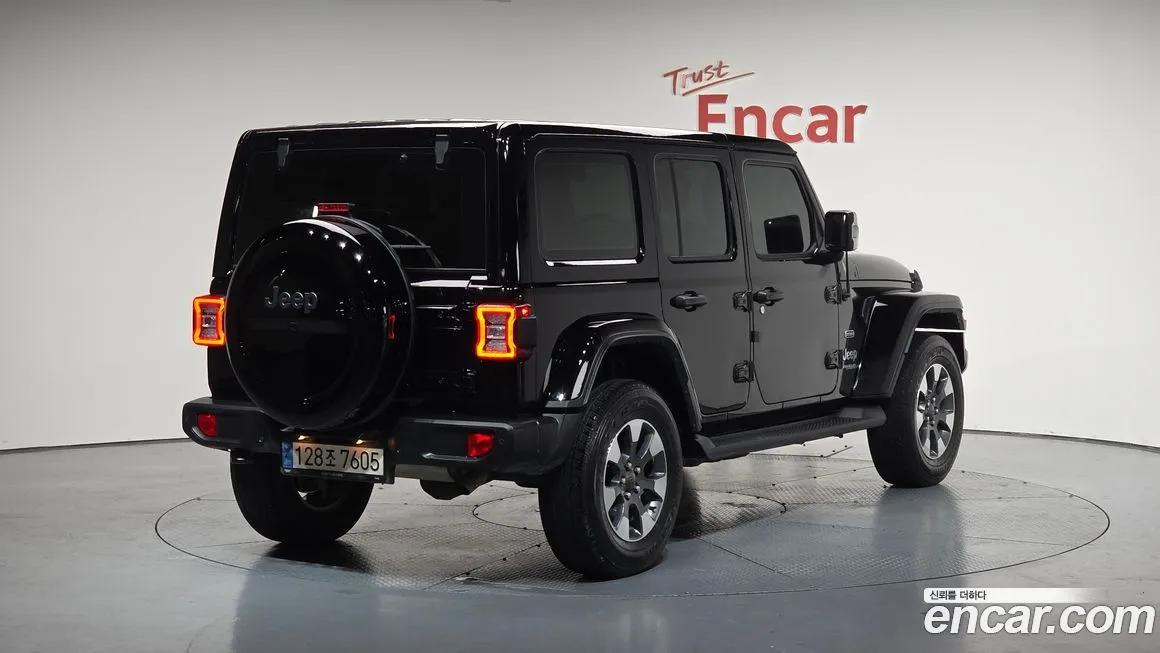 Jeep Wrangler — фото 2