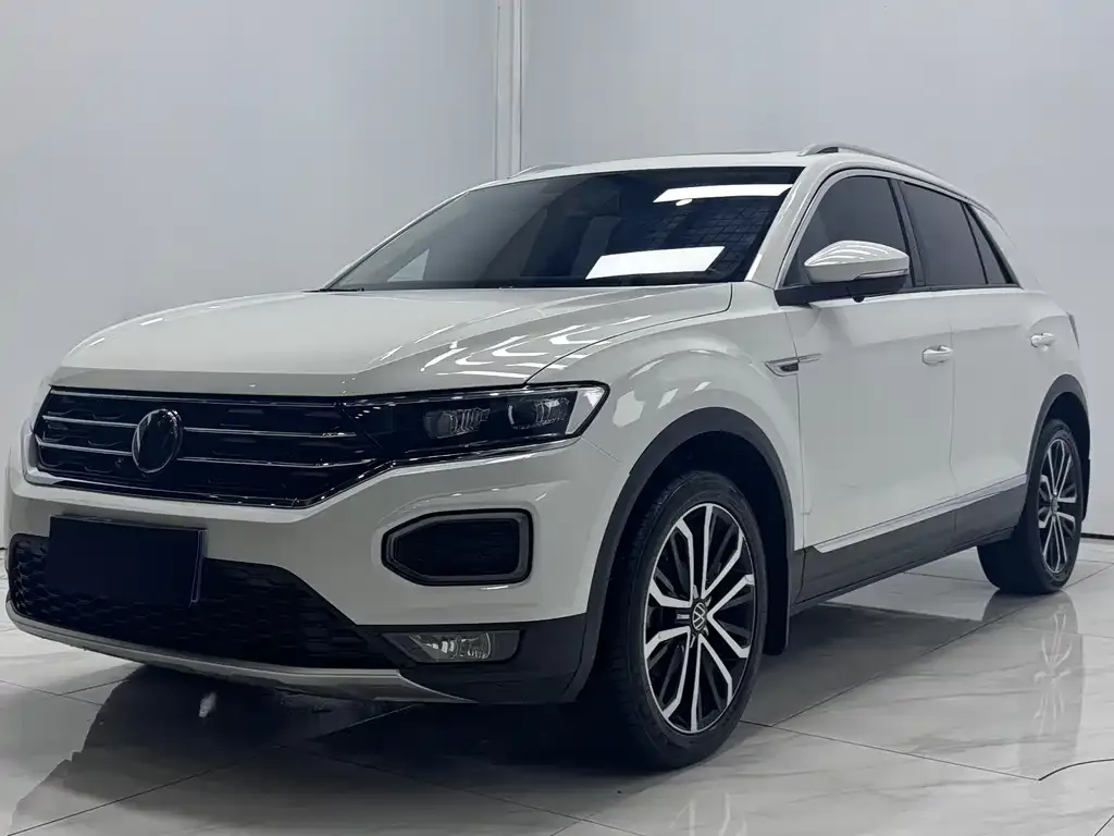 Volkswagen T-Roc — фото 1