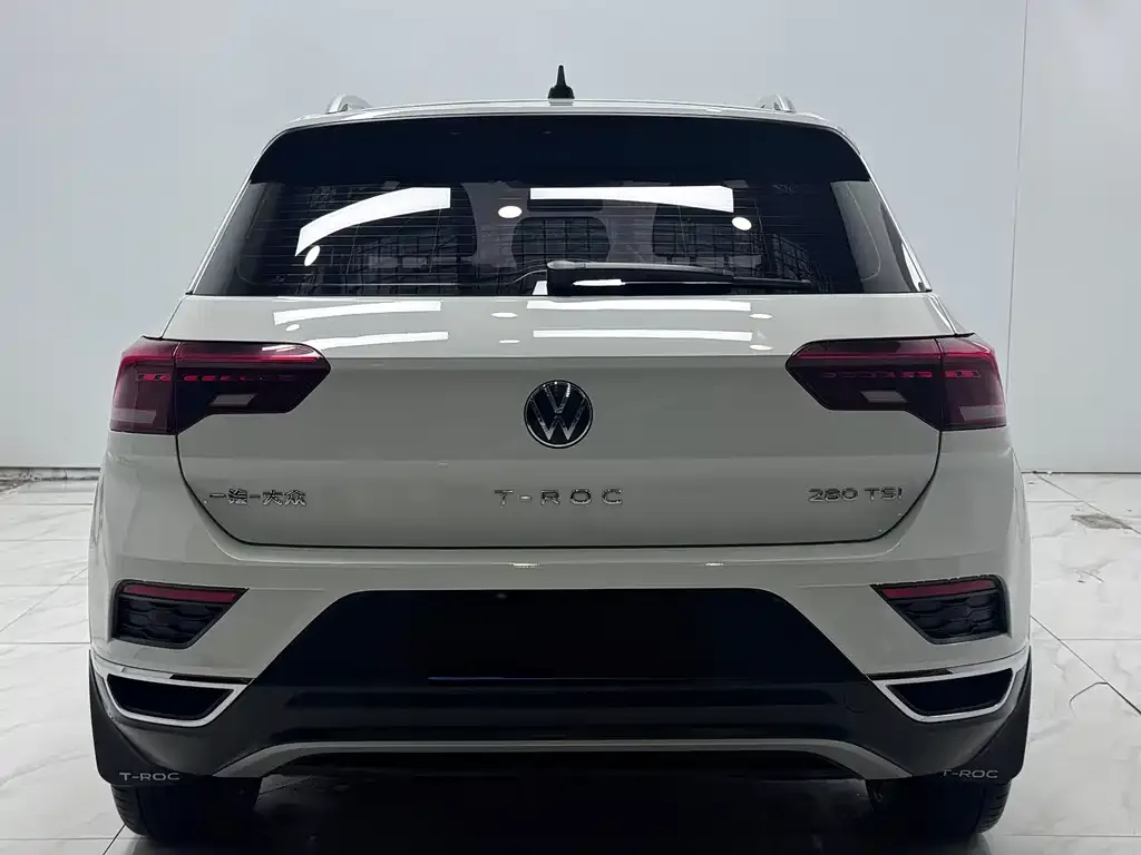 Volkswagen T-Roc — фото 5