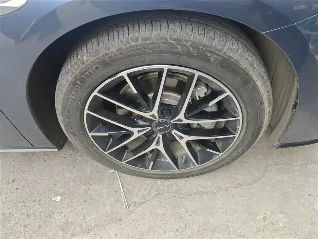 BYD Seal — фото 9
