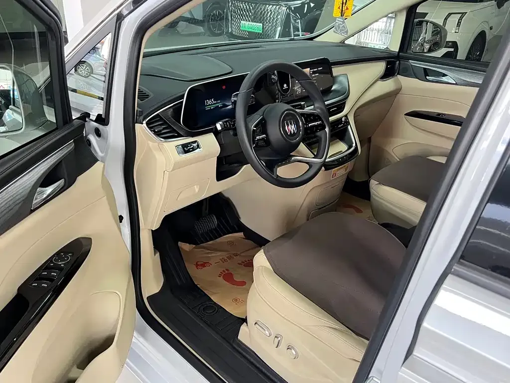 Buick GL8 Hybrid — фото 5