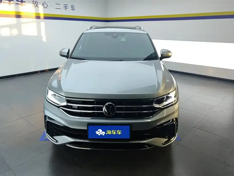 Volkswagen Tiguan L — фото 2