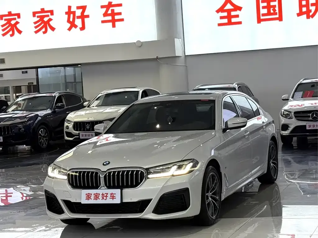 BMW 5 Series — фото 1