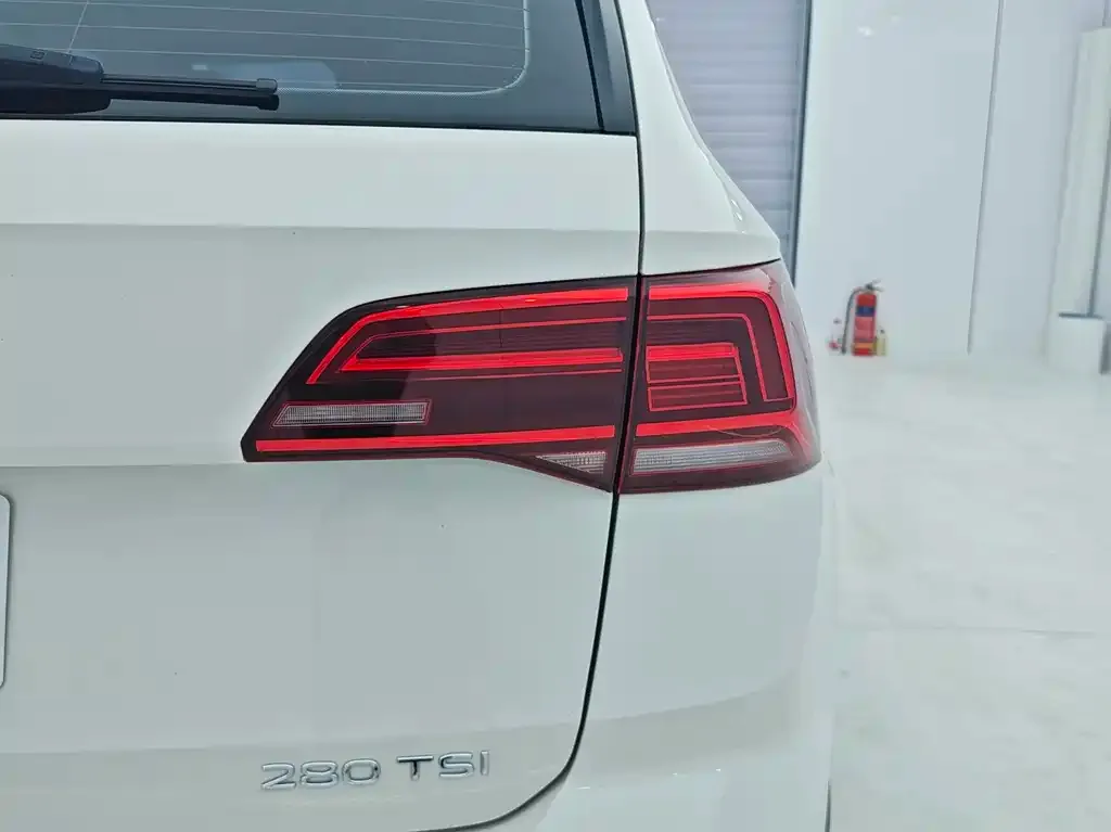 Volkswagen Tharu — фото 10