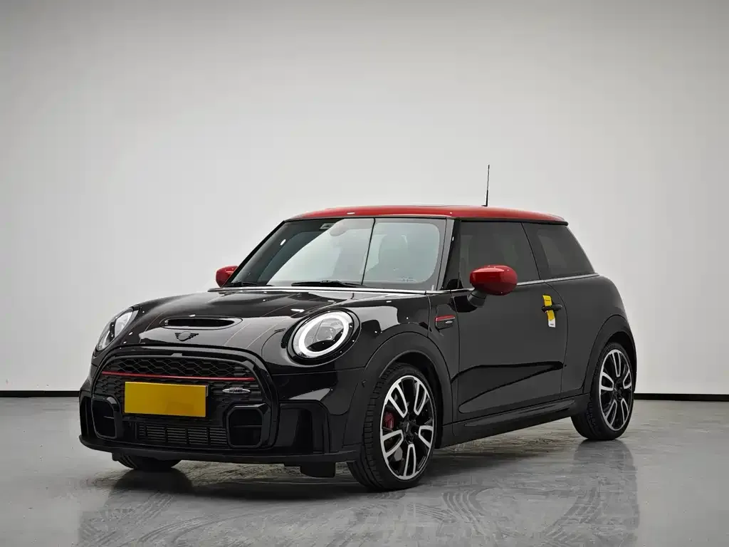 MINI JCW (John Cooper Works) — фото 1