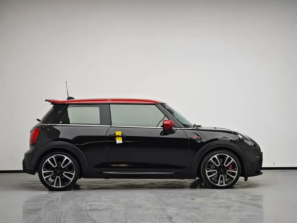 MINI JCW (John Cooper Works) — фото 8