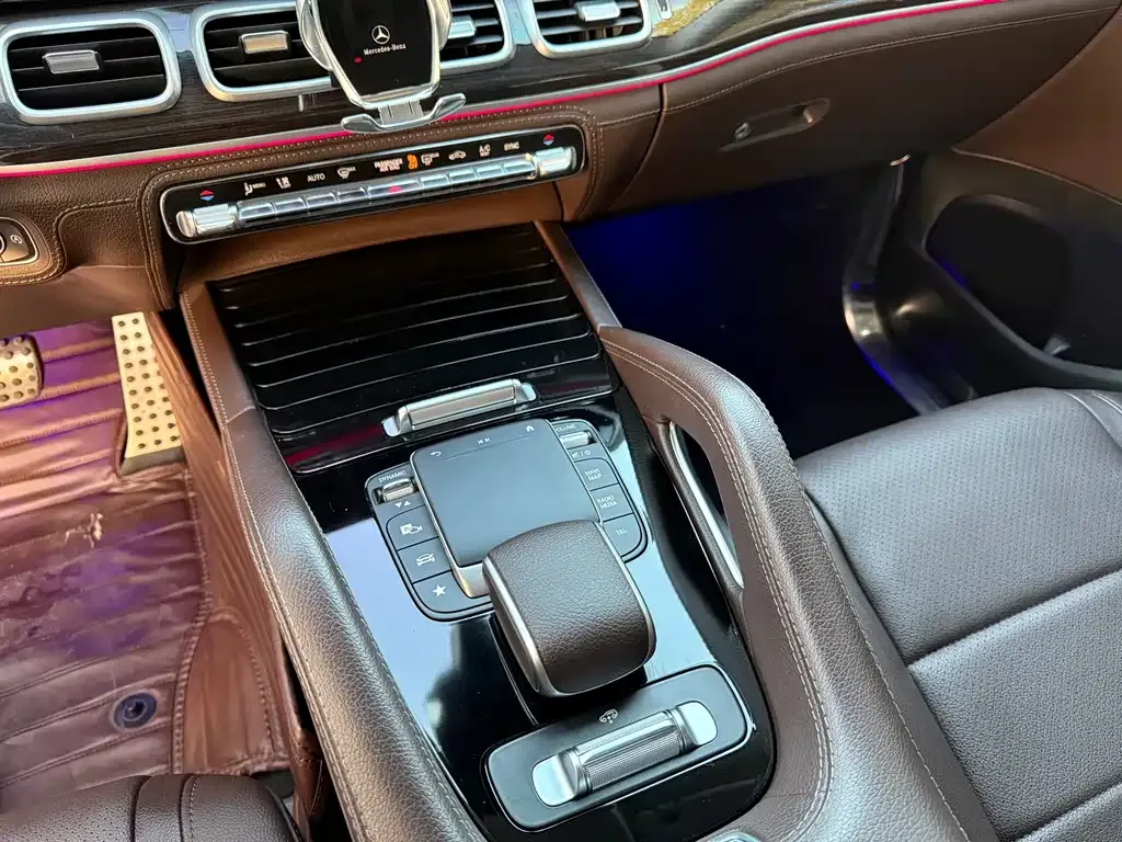 Mercedes-Benz GLS — фото 9