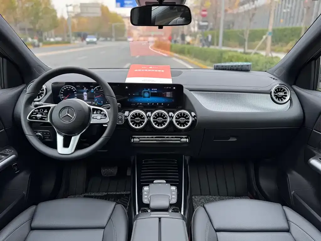 Mercedes-Benz GLA — фото 6