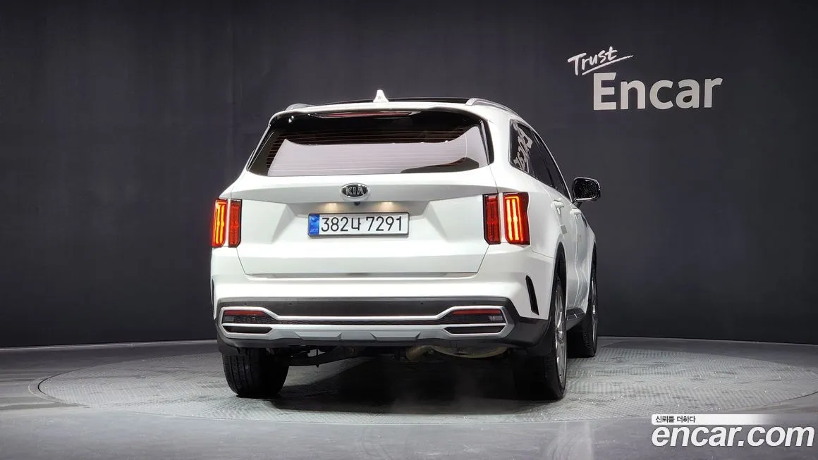 Kia Sorento — фото 4