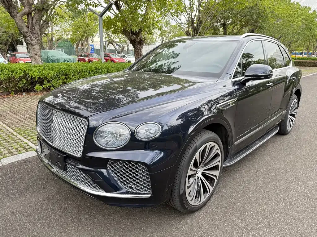 Bentley Bentayga — фото 1