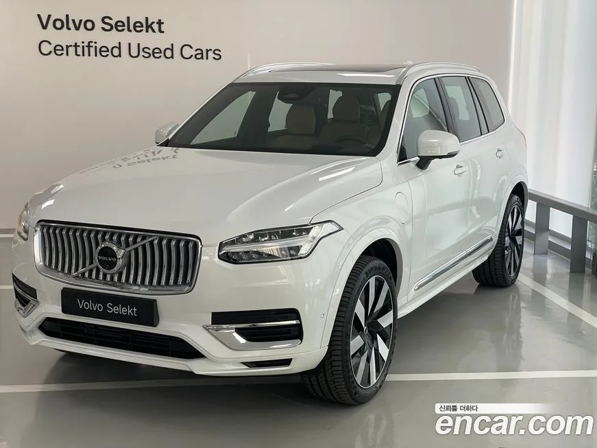 Volvo XC90 — фото 1