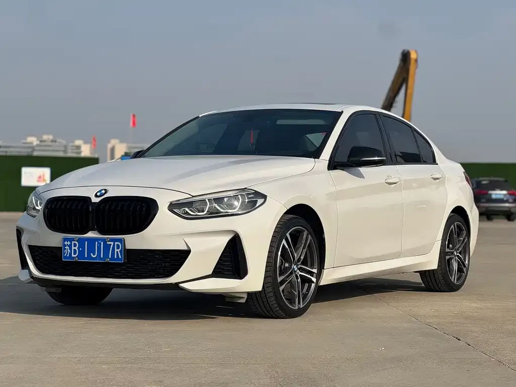 BMW 1 Series — фото 1