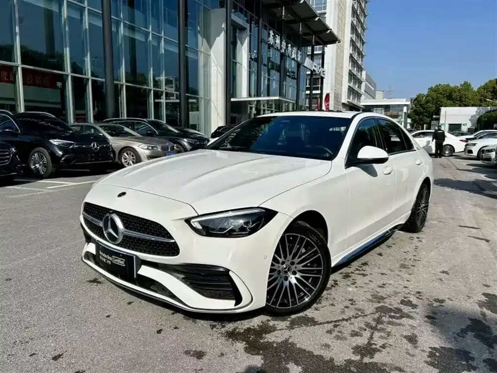 Mercedes-Benz C-Class — фото 1