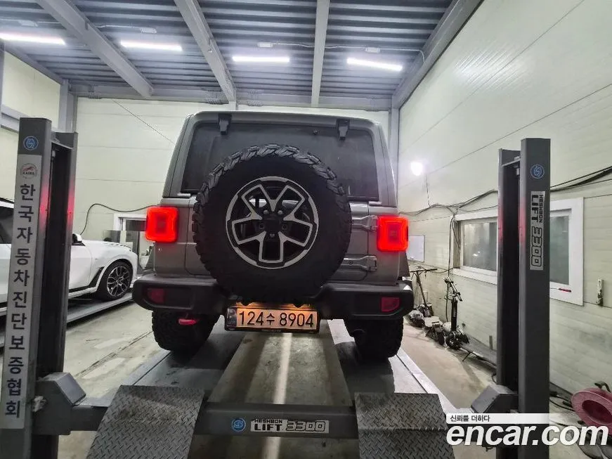 Jeep Wrangler — фото 2