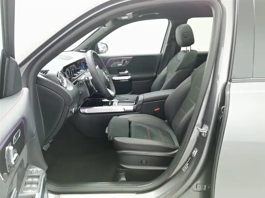 Mercedes-Benz GLB AMG — фото 10