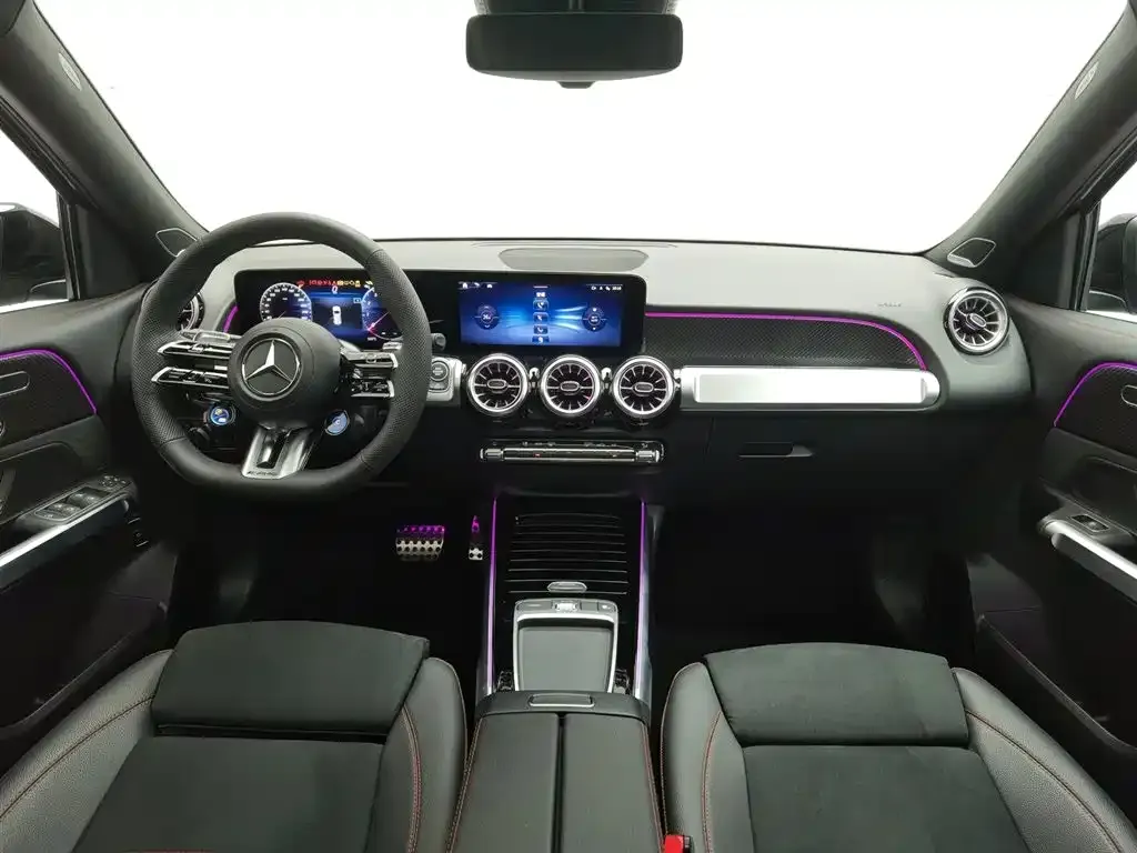 Mercedes-Benz GLB AMG — фото 5