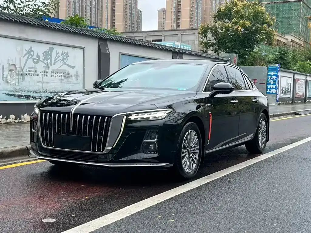 Hongqi H5 — фото 1