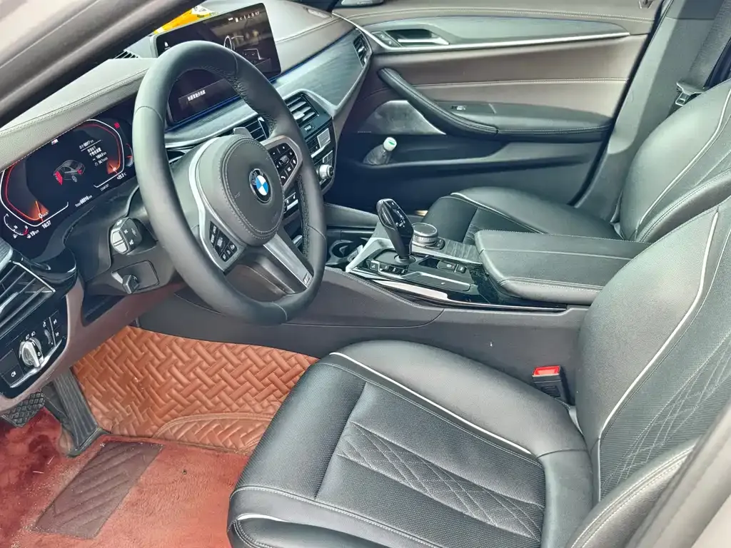 BMW 5 Series — фото 4