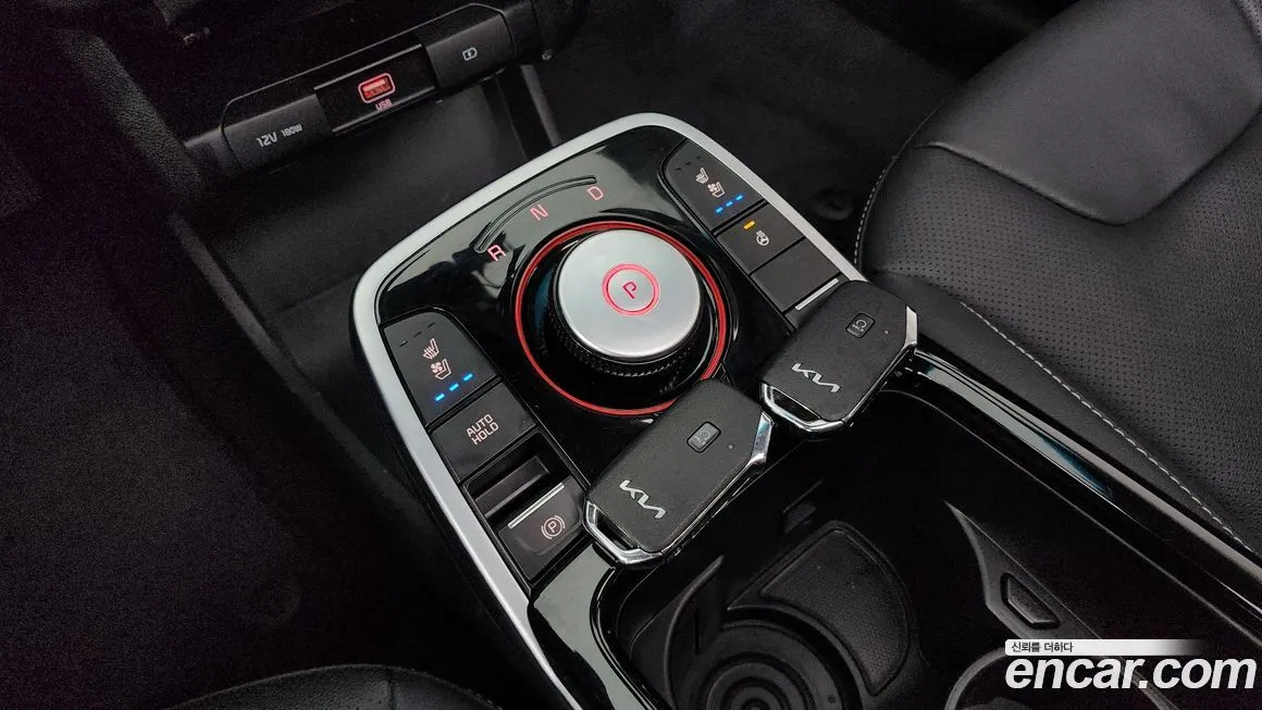 Kia Niro — фото 9