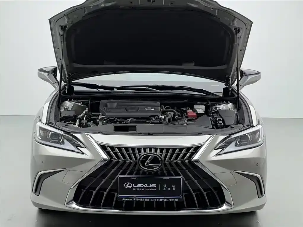Lexus ES — фото 10