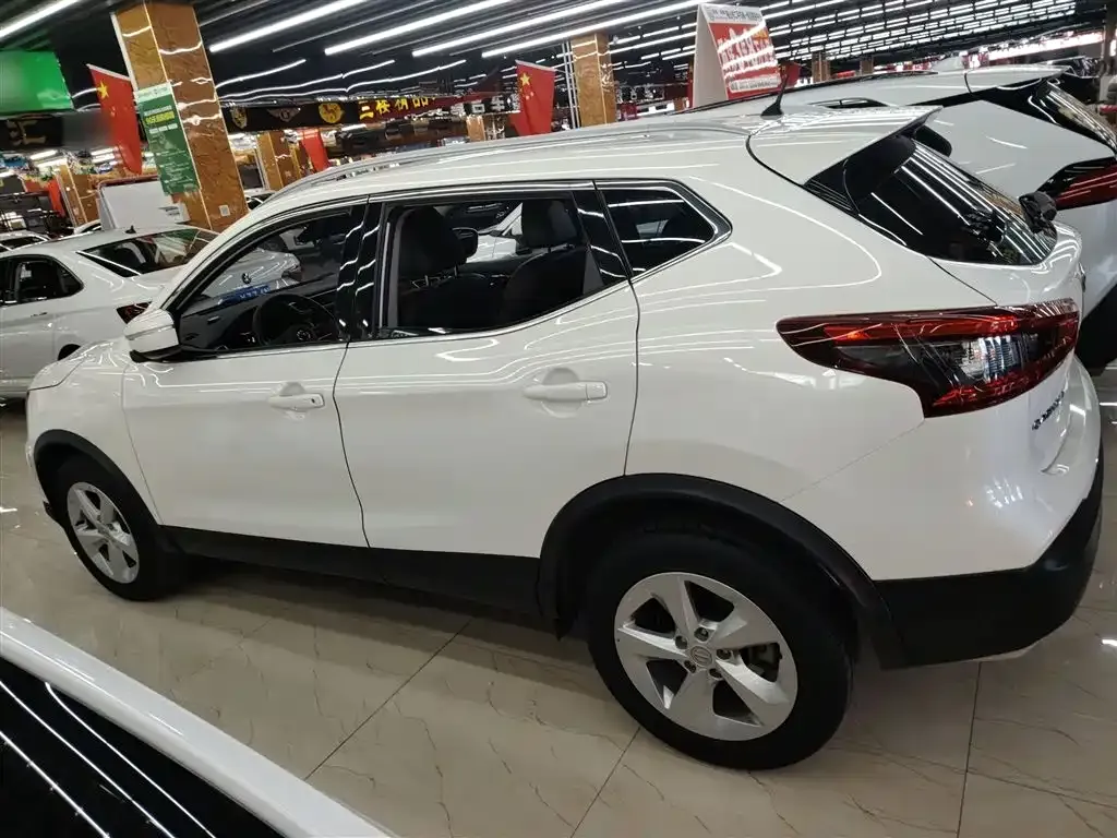Nissan Qashqai — фото 5