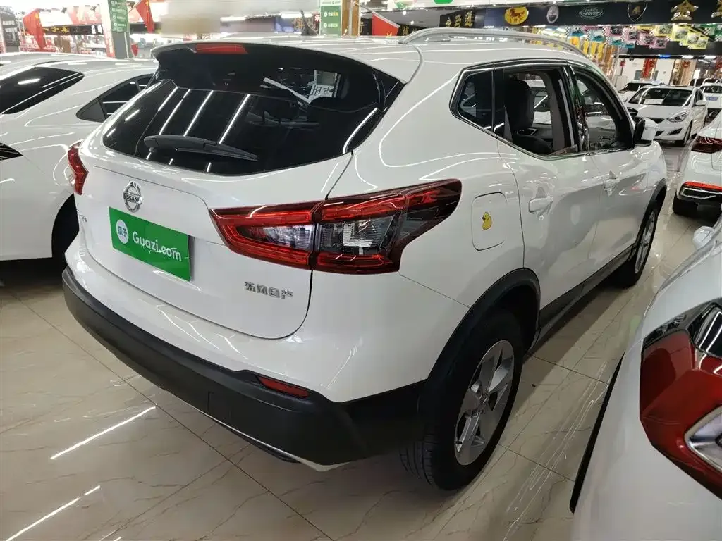 Nissan Qashqai — фото 7
