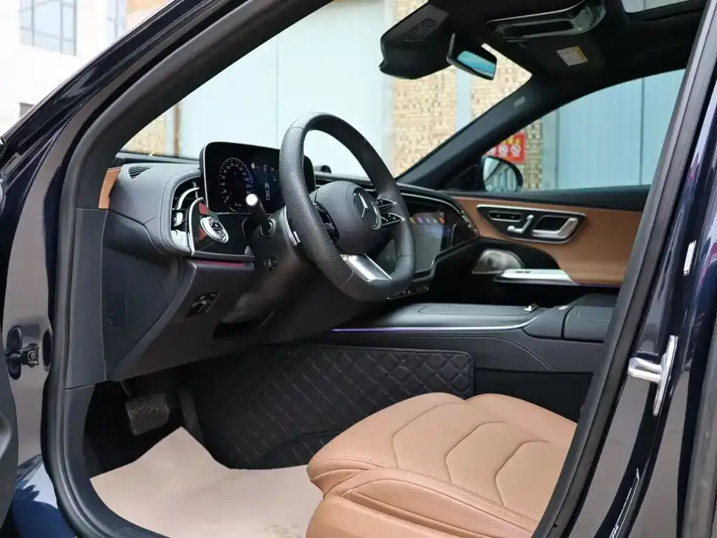 Mercedes-Benz E-Class — фото 5