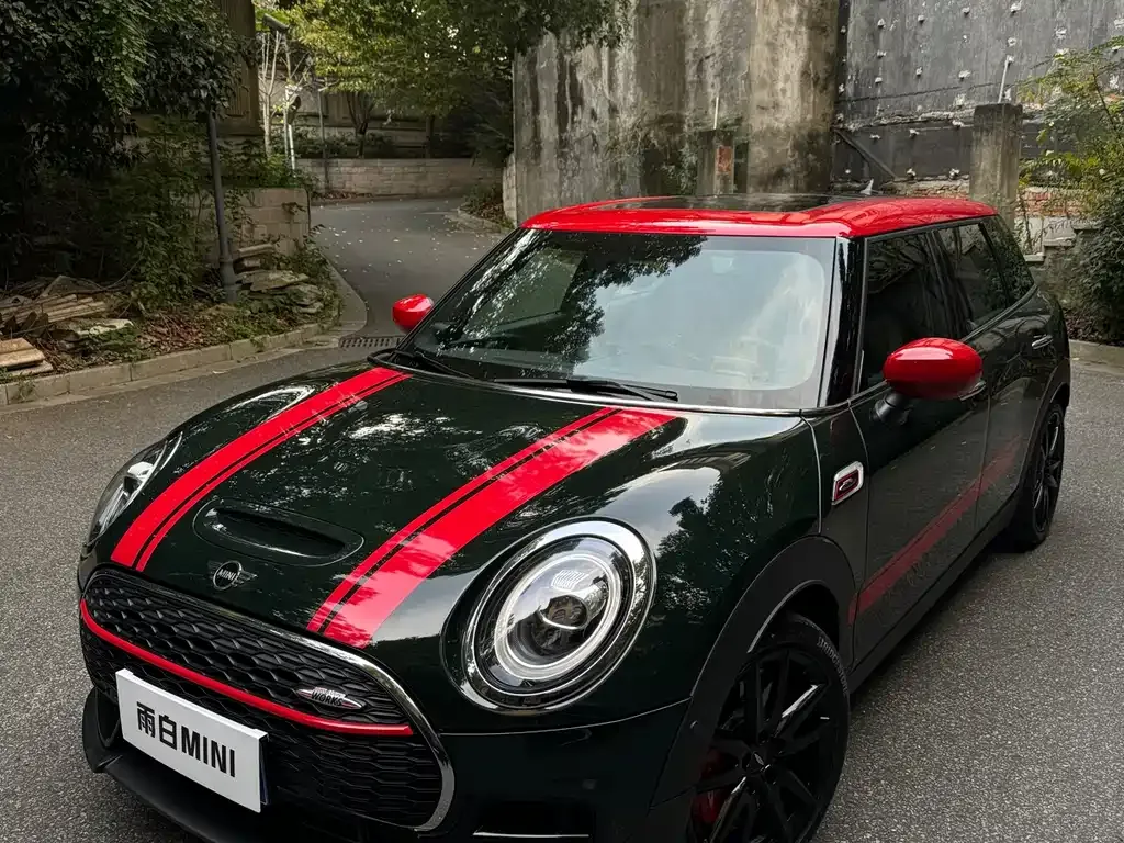 MINI Clubman JCW — фото 1