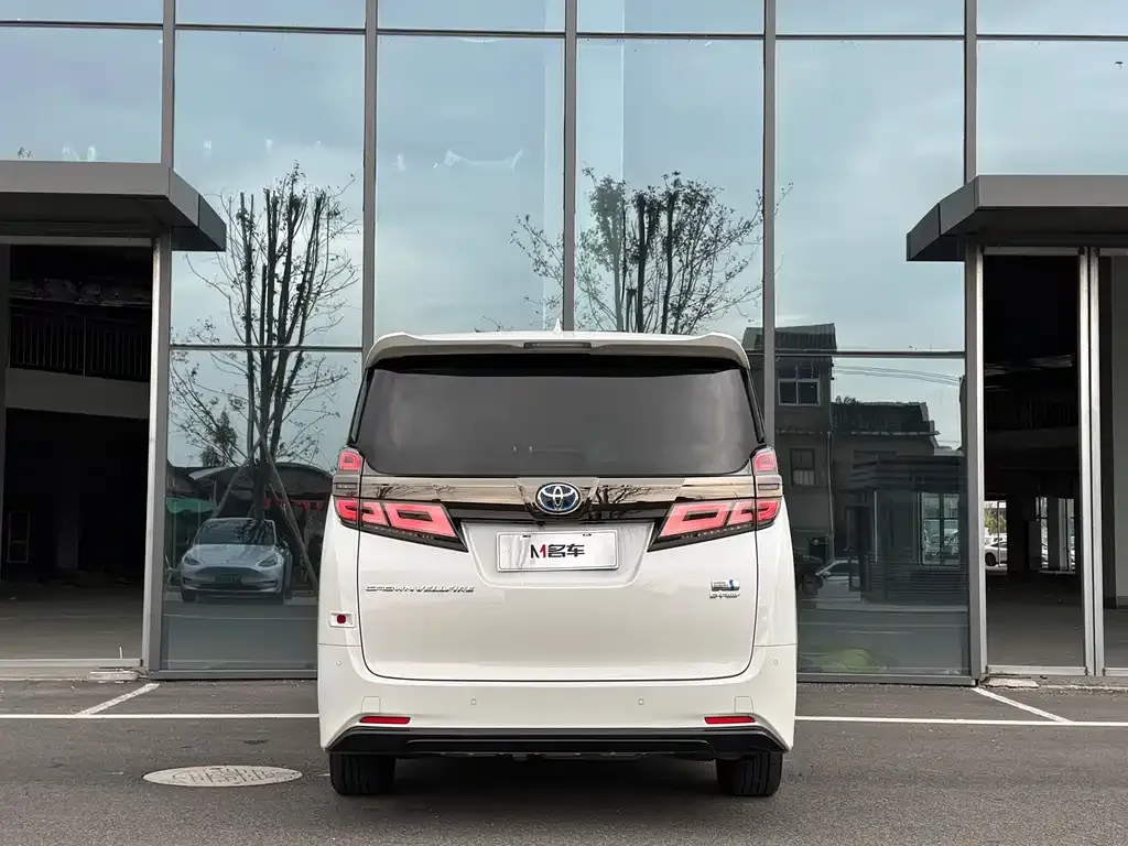 Toyota Vellfire — фото 4