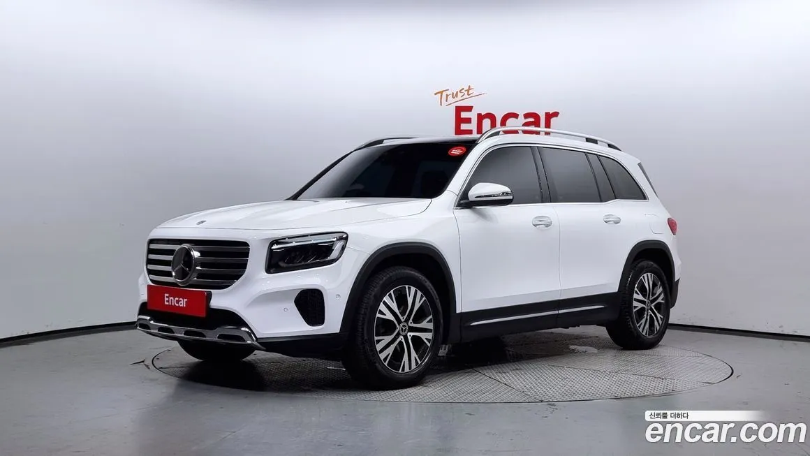 Mercedes-Benz GLB-Class — фото 1